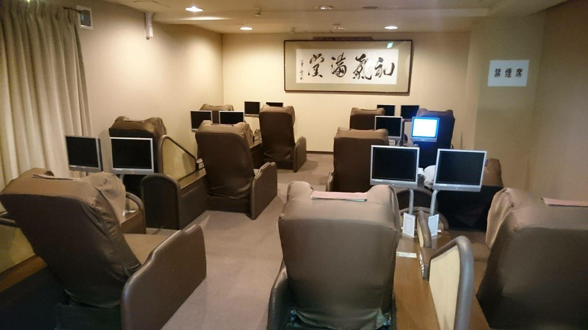 Capsule And Sauna New Japan Ex ฮิโรชิม่า ภายนอก รูปภาพ