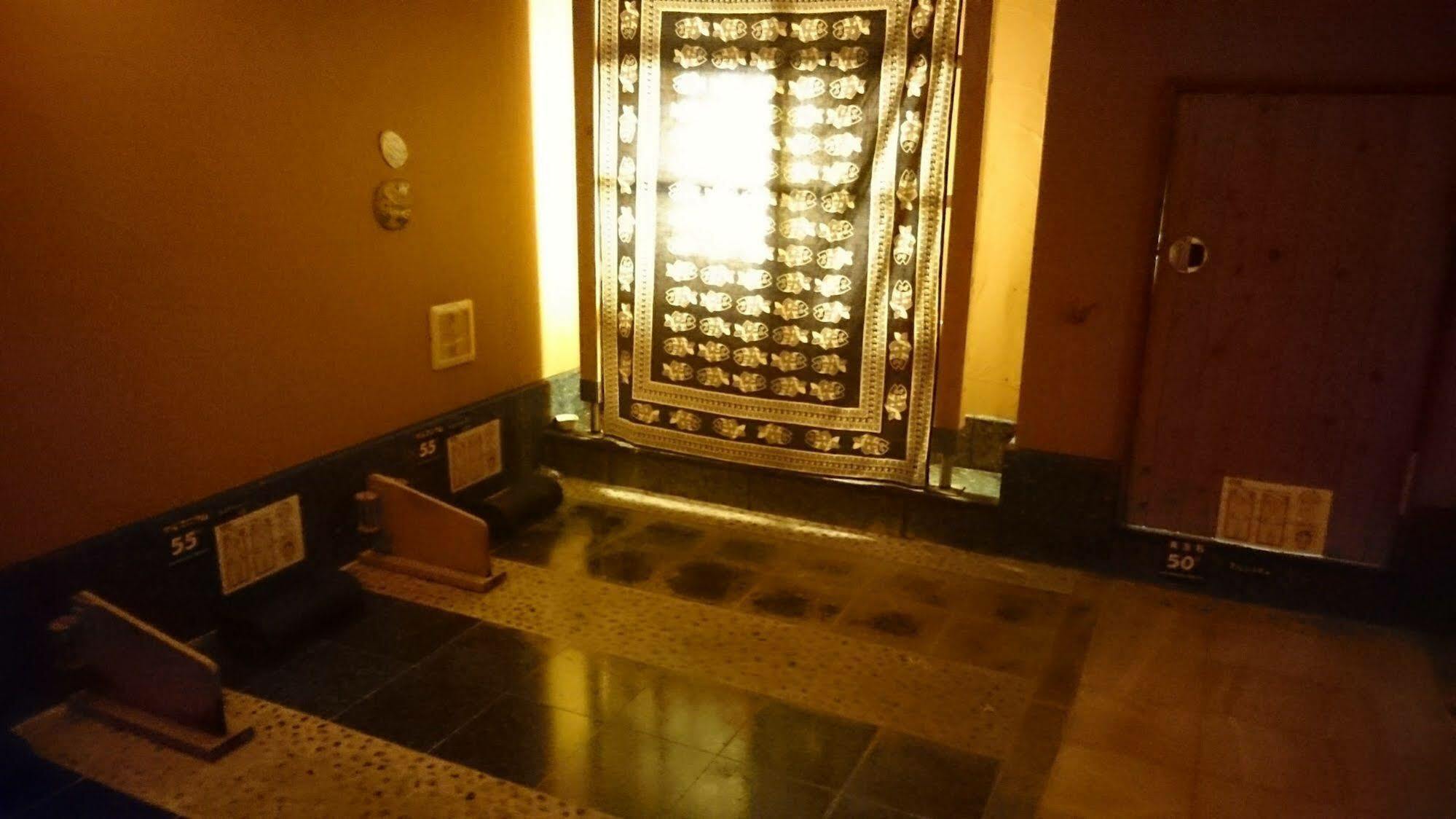 Capsule And Sauna New Japan Ex ฮิโรชิม่า ภายนอก รูปภาพ