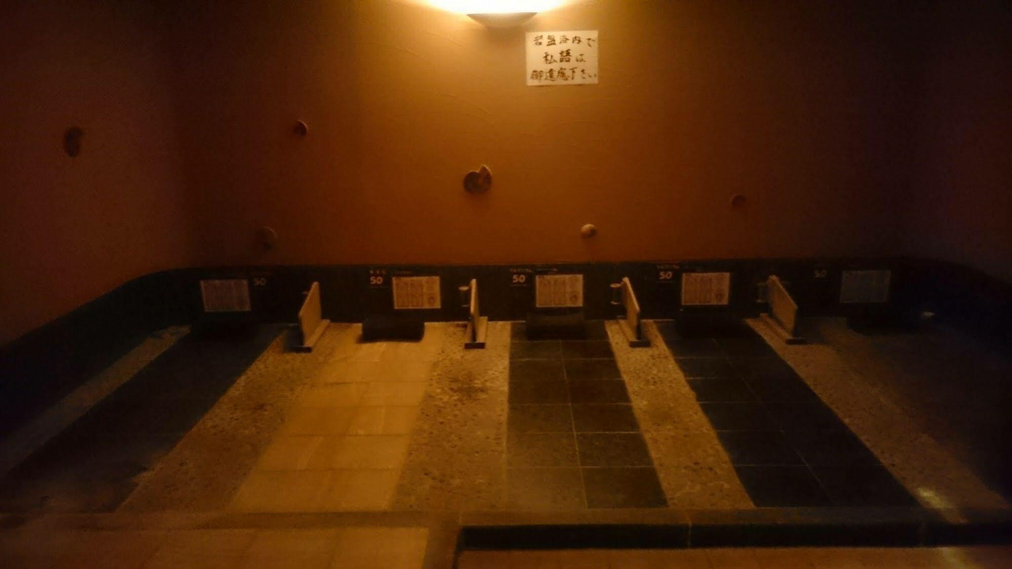 Capsule And Sauna New Japan Ex ฮิโรชิม่า ภายนอก รูปภาพ